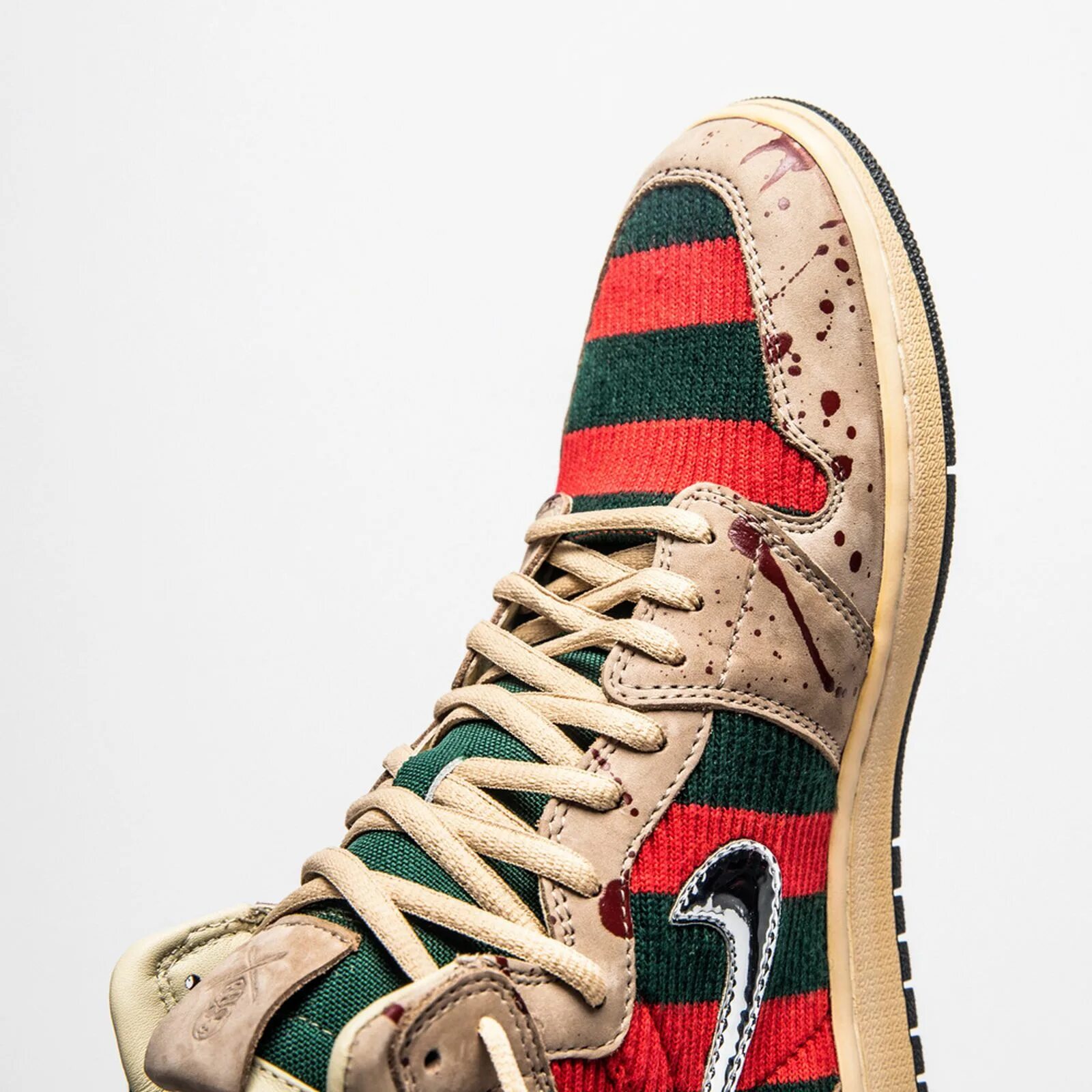 Nike SB Dunk Low Freddy Krueger. Nike SB Freddy Krueger. SB Dunk Freddy Krueger. Nike Dunk Freddy Krueger. Найк крюгер