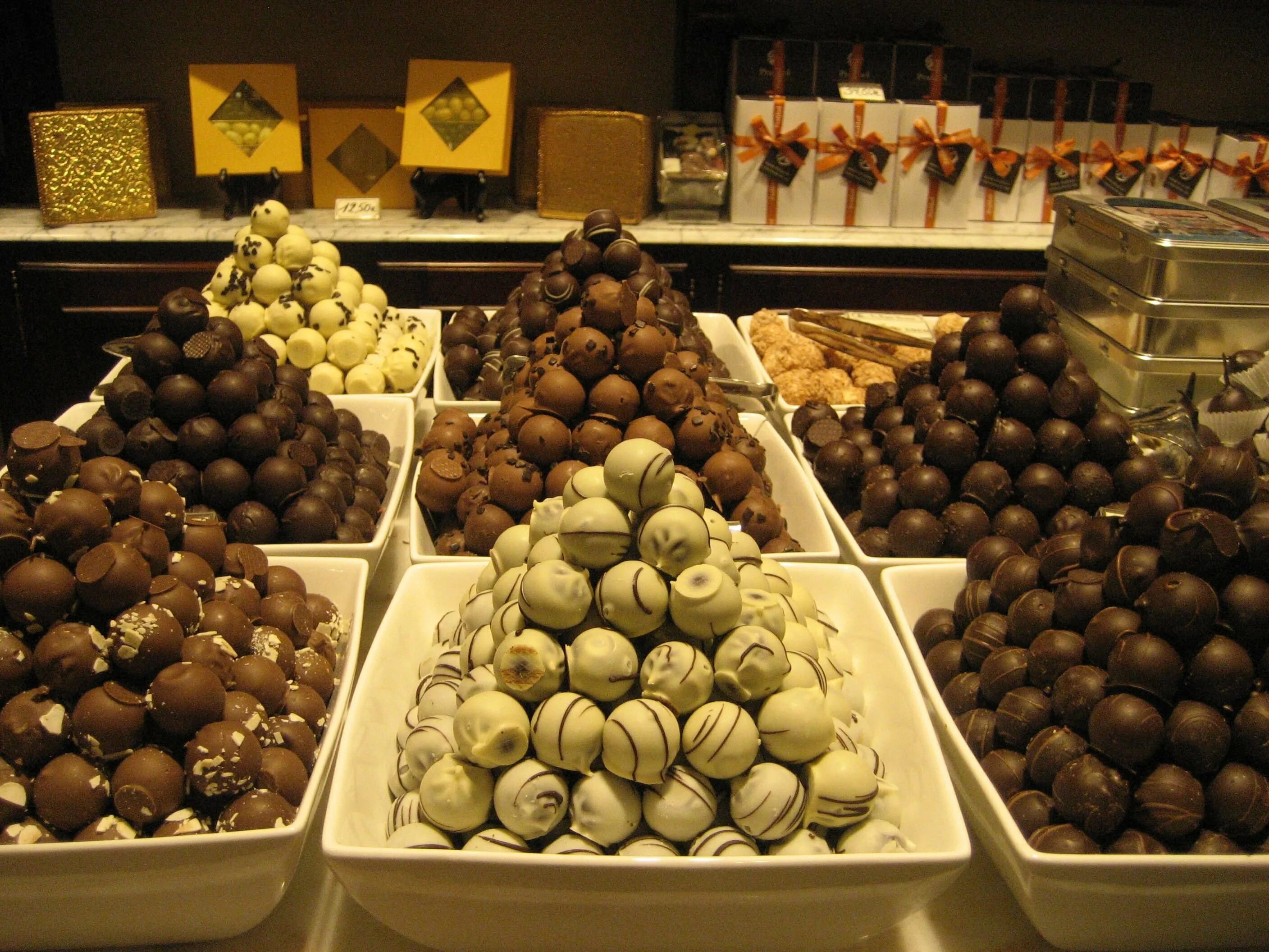 Бельгийский шоколад Belgian. Пралине (бельгийский шоколад). Бельгийский шоколад в Бельгии. Candy Store бельгийский шоколад. Вкусный шоколад купить