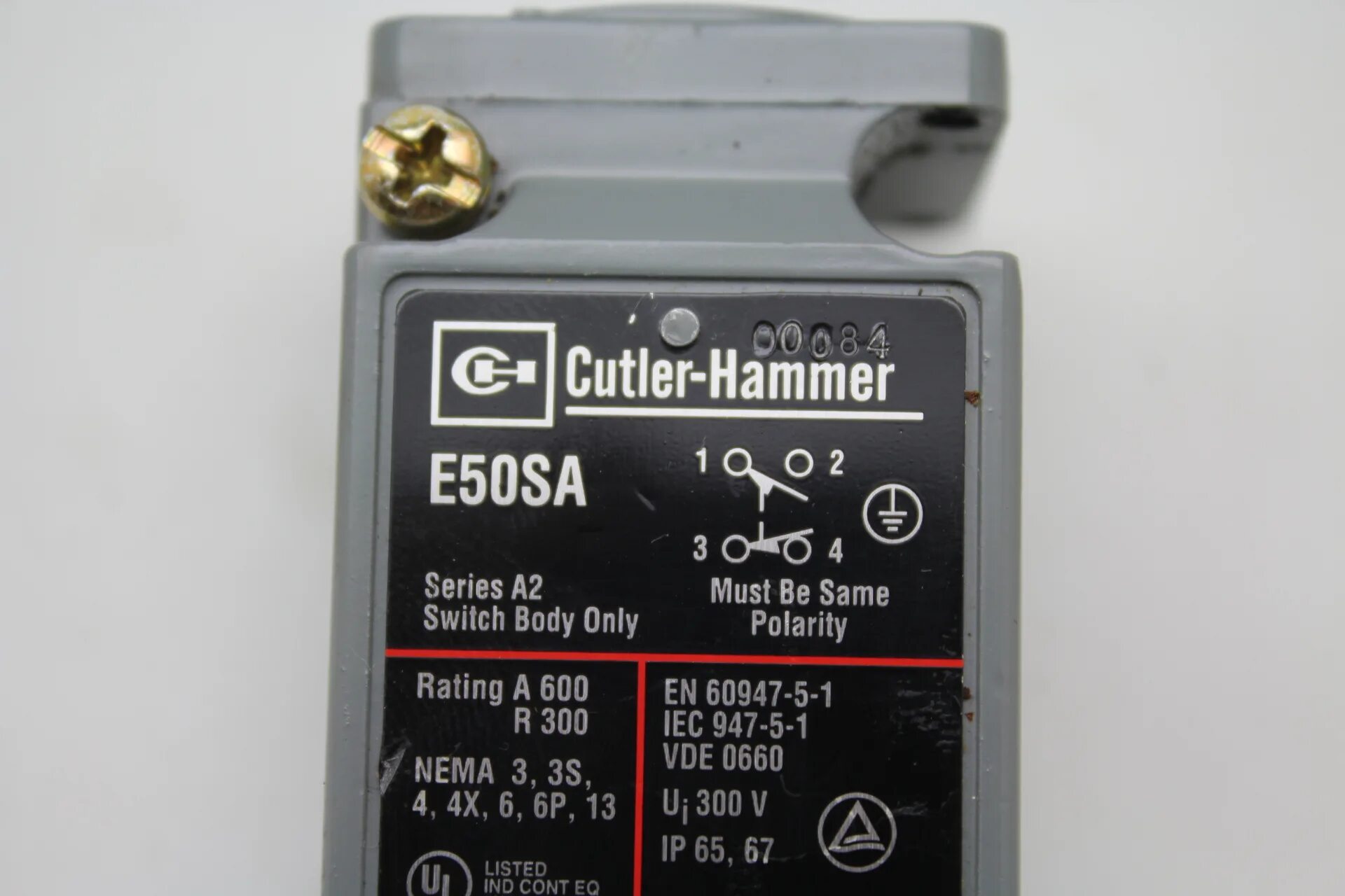 Emas limit Switch e251518 240v-3a. Концевик Cutler Hammer. 1215000z1110 limit Switch. Блок преобразователей частоты типа Cutler Hammer af 95. Са 50