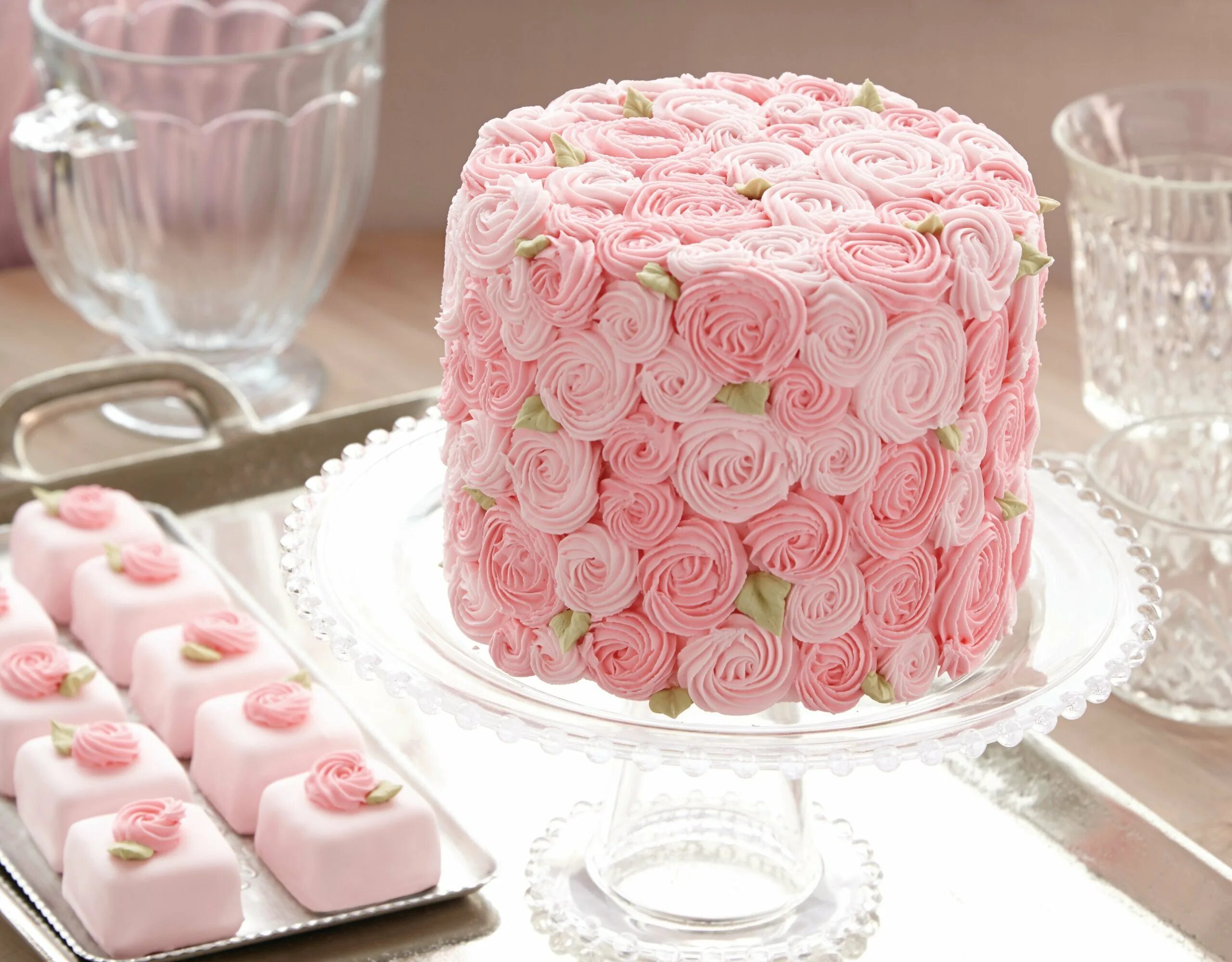 Розовый торт. Красивые торты. Торт кремовый розовый. Украшение розового торта.