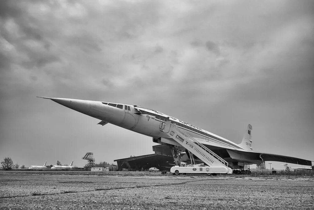 Скорость самолета ту 144. Ту-144 пассажирский самолёт. Ту-144 Монреаль. Ту-144 68001. Советский сверхзвуковой пассажирский самолёт ту-144.