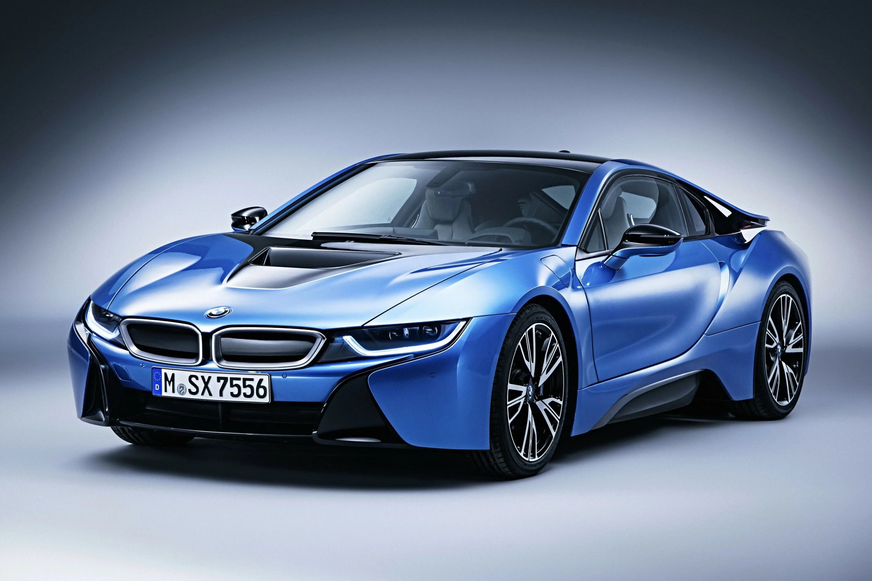 Б в ай 8. BMW i8 2020. БМВ i8 2021. БМВ i8 синяя. BMW i8 2023.