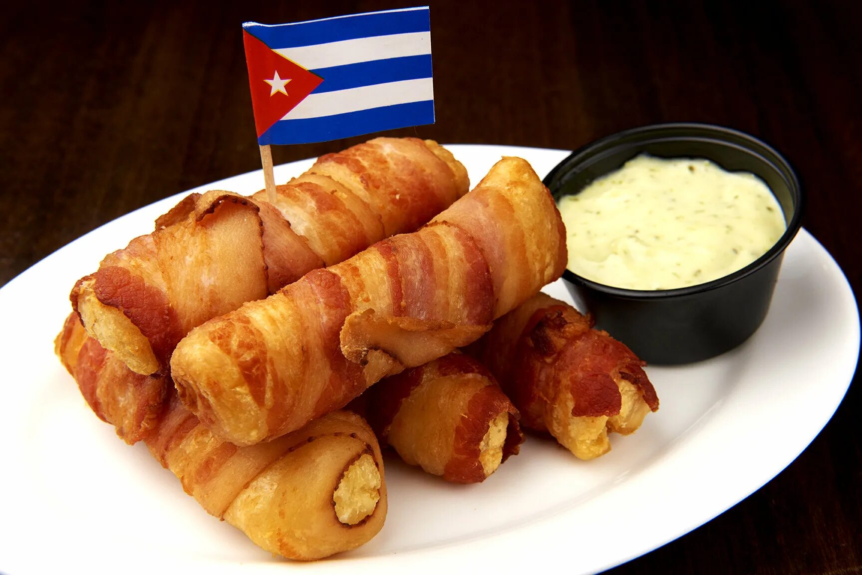 Еда на кубе. Кубинская кухня. Национальные блюда Кубы. Куба Национальная кухня. Кубинские блюда национальные.