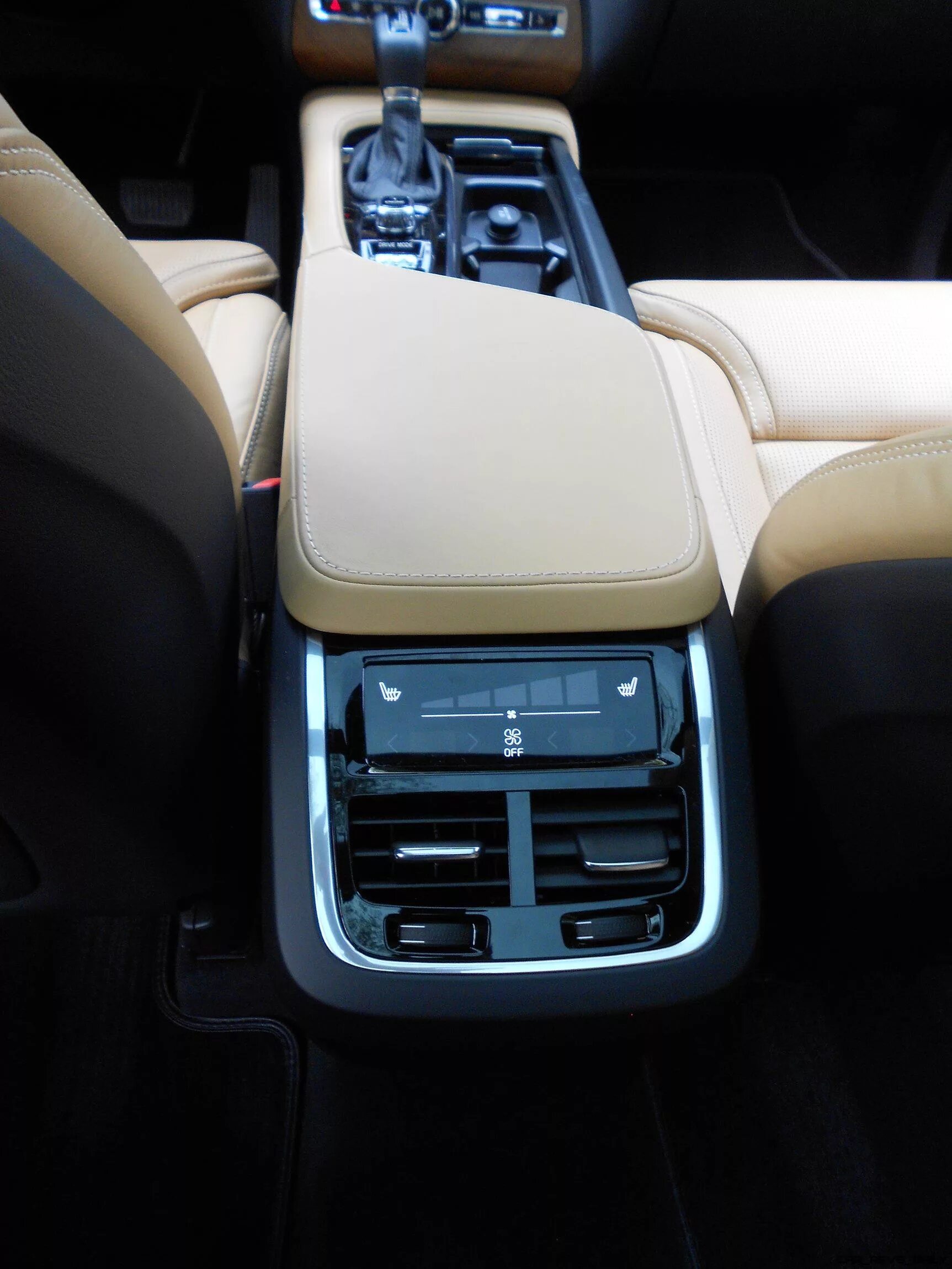 Volvo xc60 interior. Volvo xc90 салон. Volvo xc90 excellence интерьер. Volvo xc60 2020. Volvo xc90 interior.