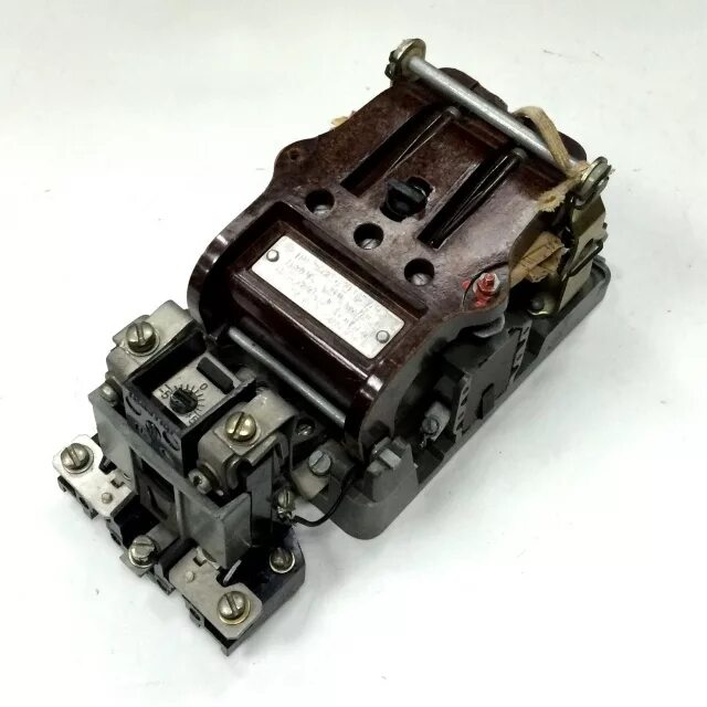 Контакт для пае-311. Пае-311 пускатель магнитный. Пускатель пае. Пускатель пае 311 380в. Пускатель пае.