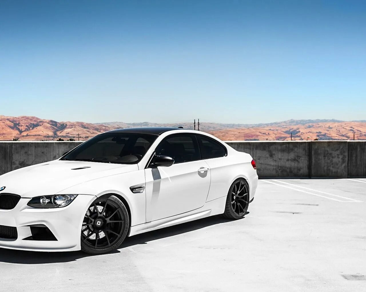 М5 крутая. BMW m3 e92. BMW m3 белая. BMW m3 e92 обои.