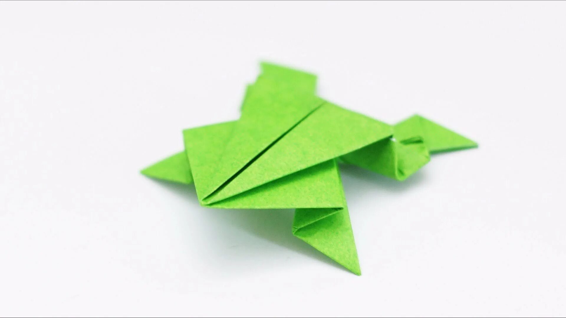 Включи оригами сделать. Оригами. Лягушка из бумаги простая. Классическое оригами. Классические фигурки оригами.