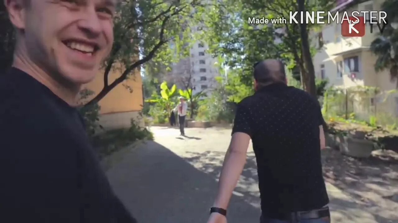 Каха и серго. Каха момент. Непосредственно каха серго. Оператор из каха и серго. Чуня непосредственно каха.