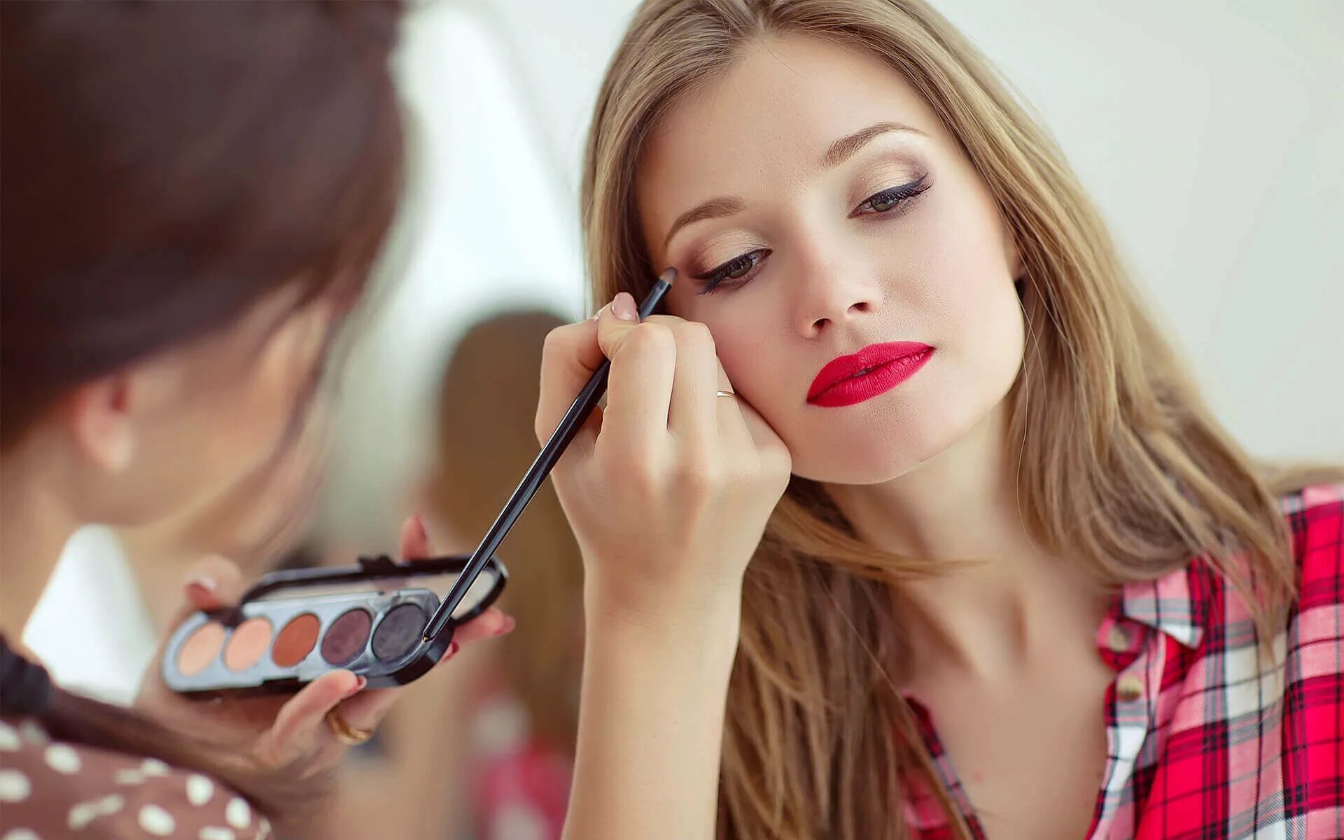 Doing make up