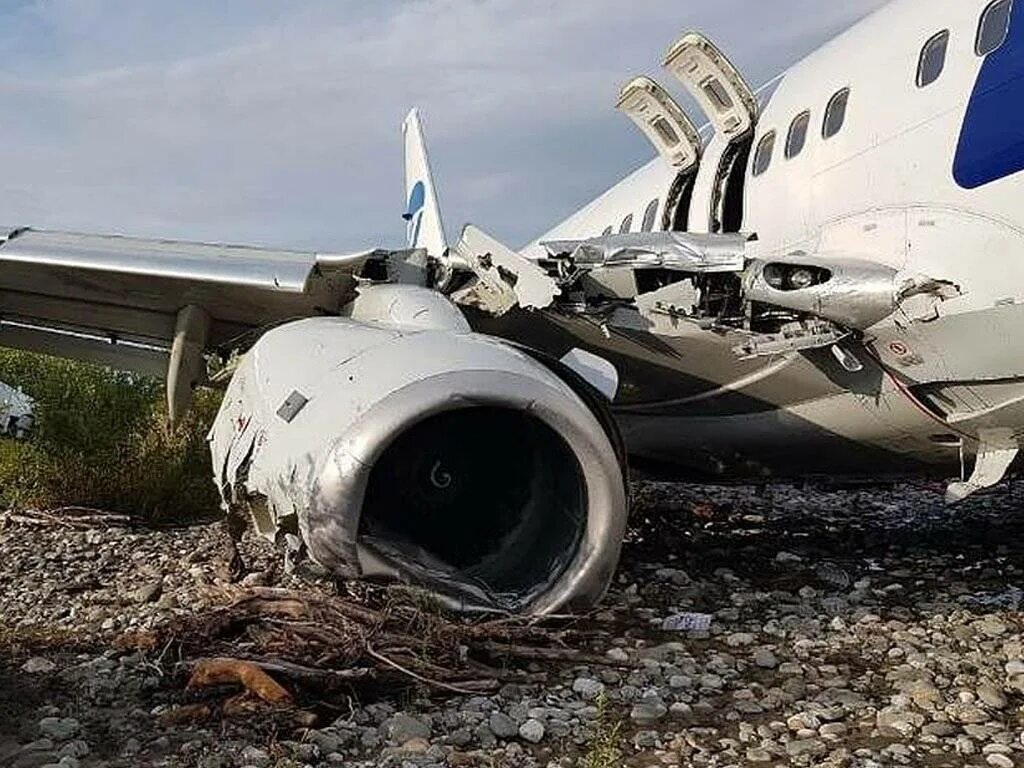 Крушение самолет Boeing 737. Авиакатастрофы Боинг 737 UTAIR. Авиакатастрофы кратко