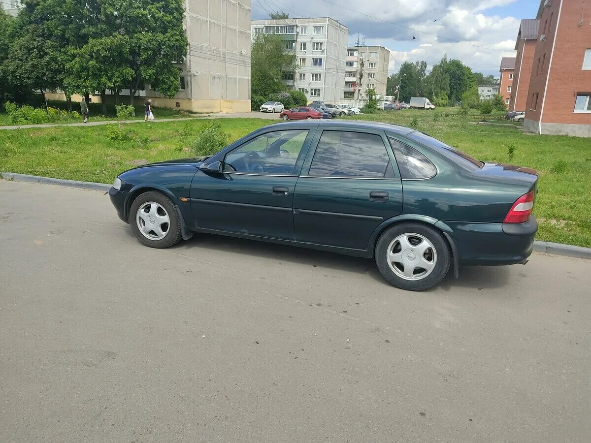 Опель вектра б 97. Опель Вектра 1998 седан. Вектра 97 год. Солдатики Опель Вектра б 1998 г.