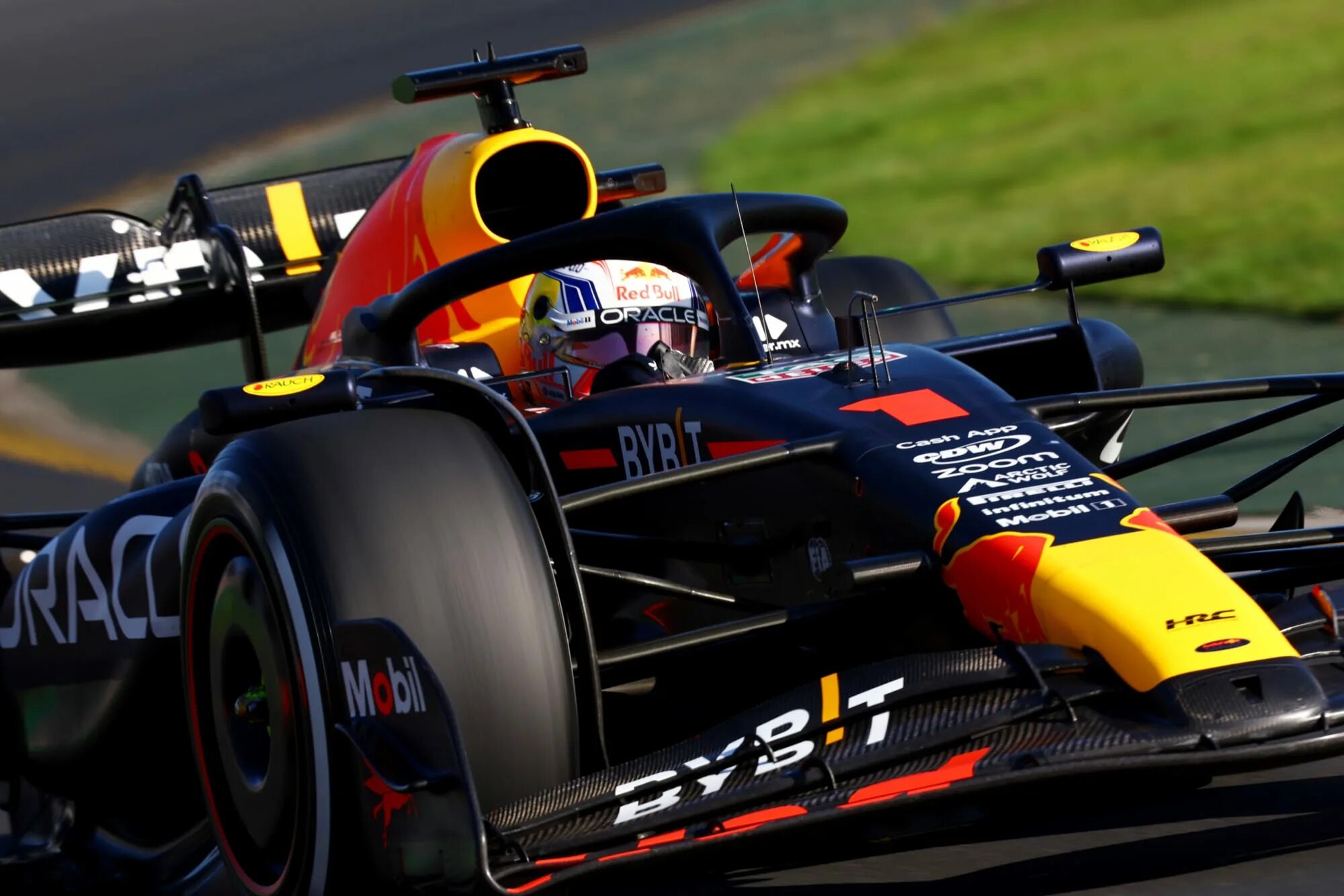 Формула 1 австралия. Redbull Racing f1 2023 Max Verstappen. Гоночный Болид ред Булл. Formula 1 Australian Grand prix 2024. Red bull f1 2023.