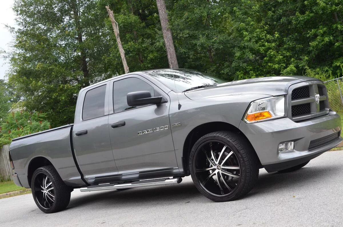 диски на додж рам 1500. рам 1500 колеса. рам 1500 колеса. Dodge ram 22. Dodge ram 2020.