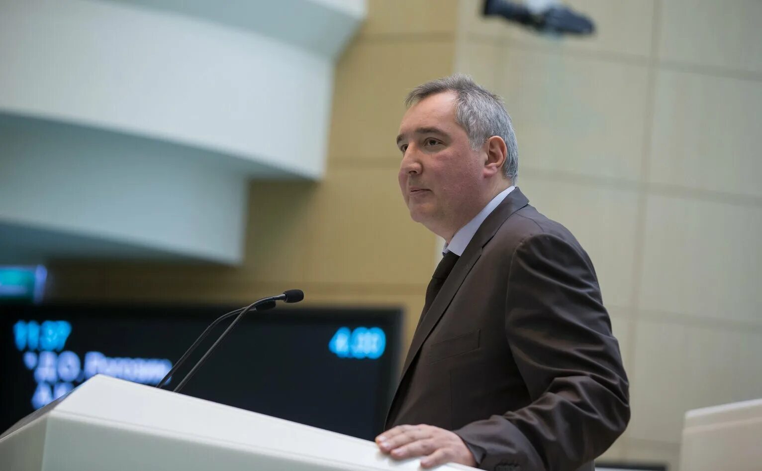 научно-технического центра «царские волки». рогозин сенатор. солдат и командир в зоне сво. форма роскосмос. рогозин сенатор.