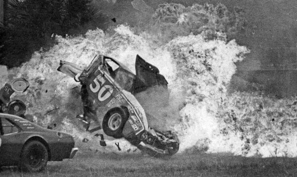 Look that car over there crash. Наскар 1960. NASCAR аварии 1970. Гонки наскар аварии. Аварии наскар 1969.