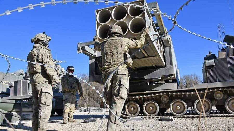 Запад передал украину. РСЗО m270. РСЗО m270 MLRS. РСЗО США m270 MLRS. РСЗО m270 колонна.