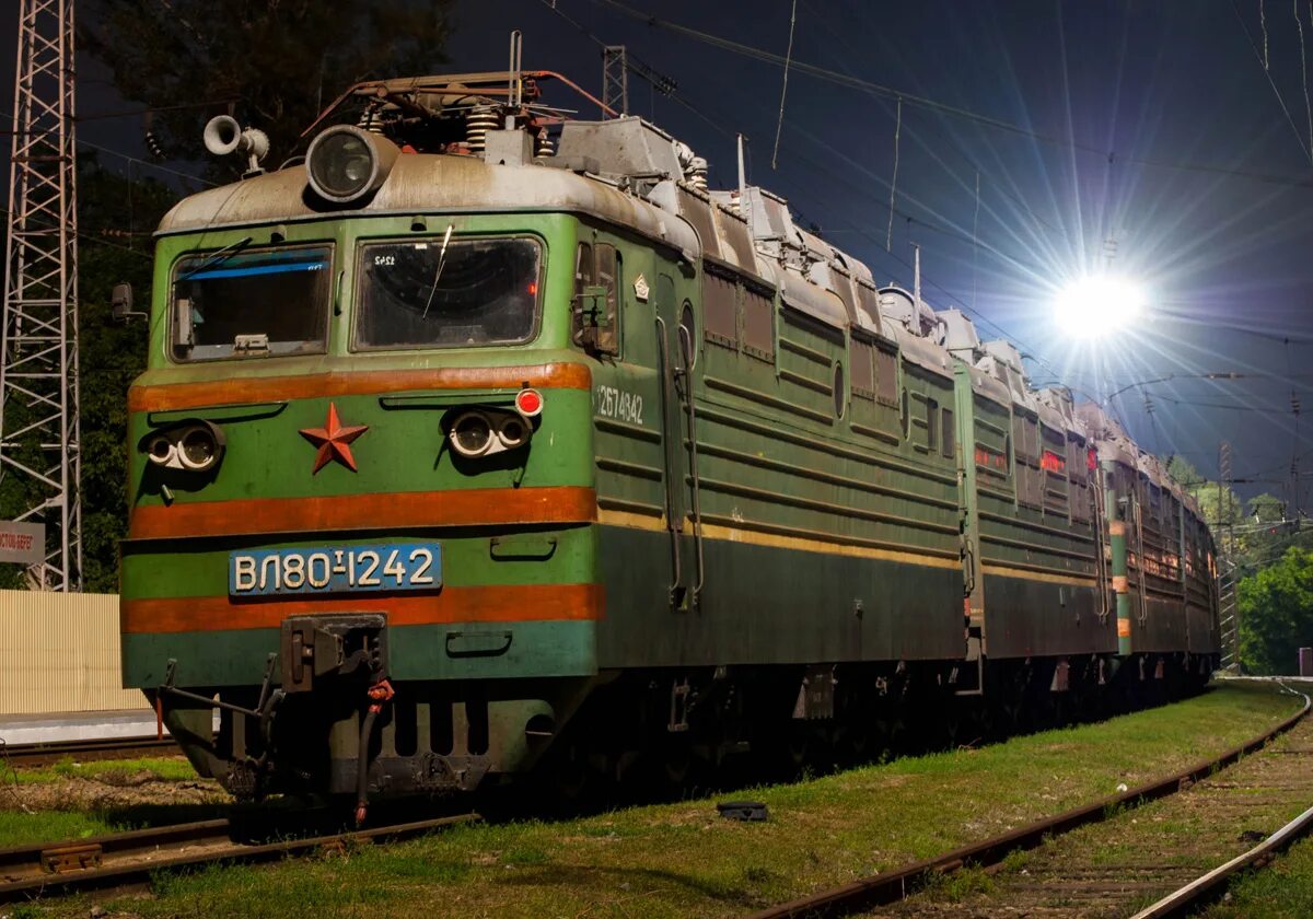 Локомотив Железнодорожный вл80. Локомотив вл 80. Вл80 электровоз. Тепловоз вл80 дизель. Электровоз вл80р