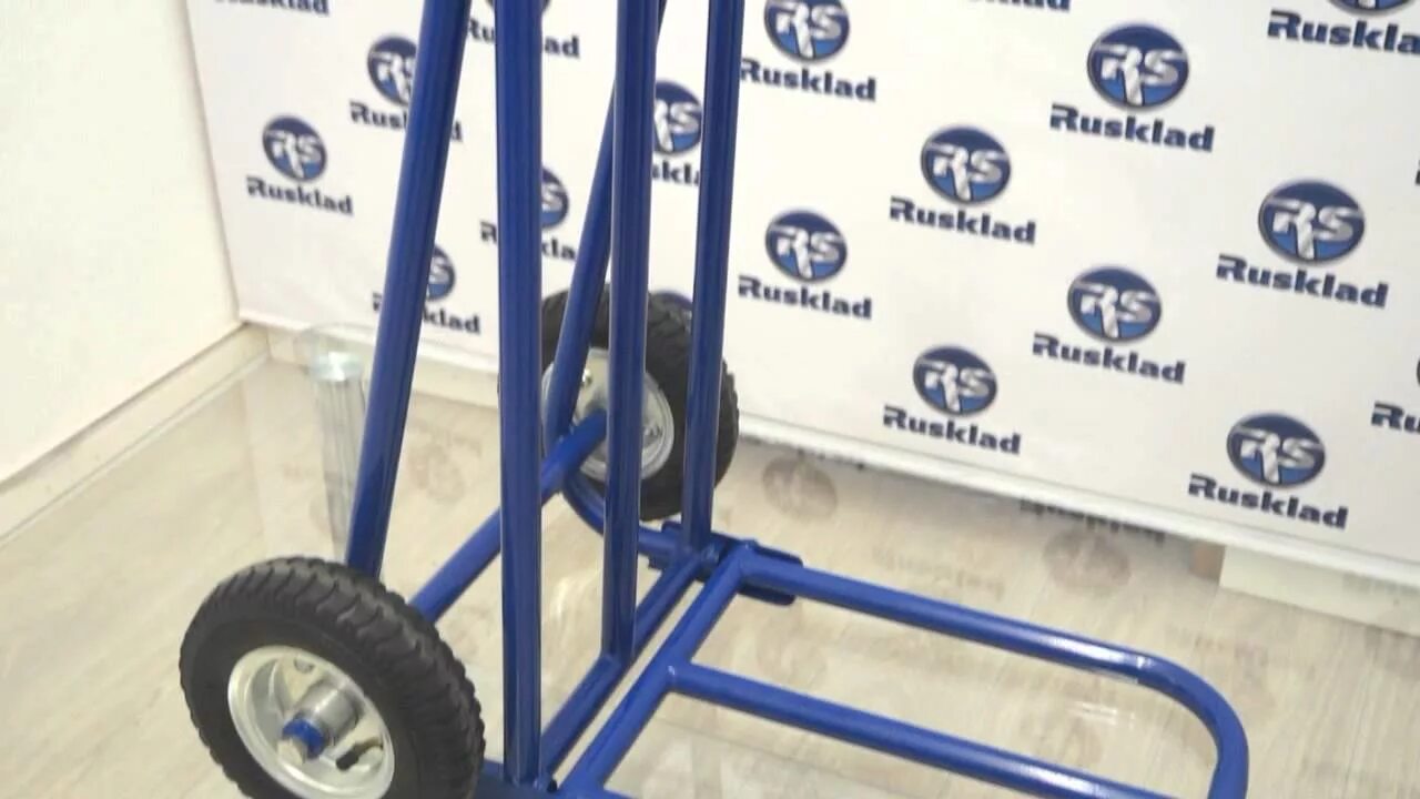 Движение тележки является