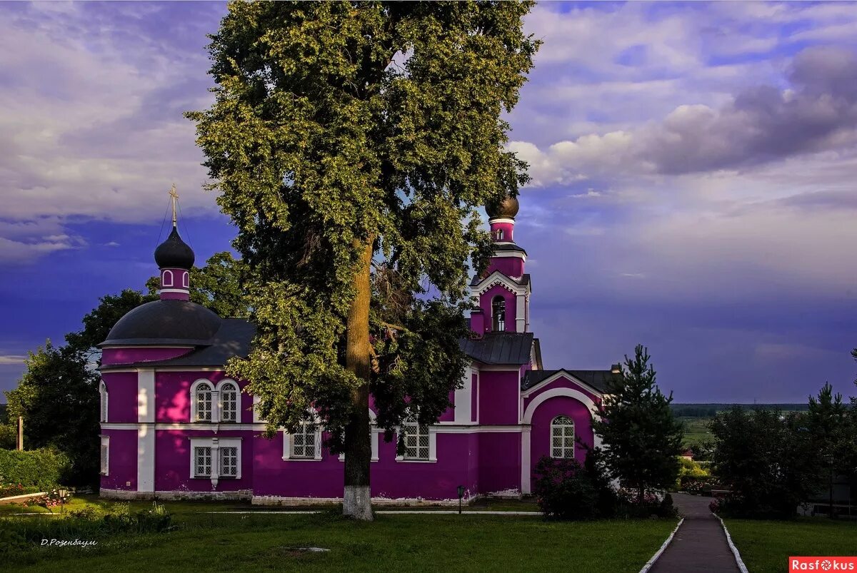 Собор воздвижения креста господня. Храм воздвижения животворящего креста. Храм в честь воздвижения честного и животворящего креста господня. Крестовоздвиженский храм в алтуфьево. Крестовоздвиженская церковь москва.