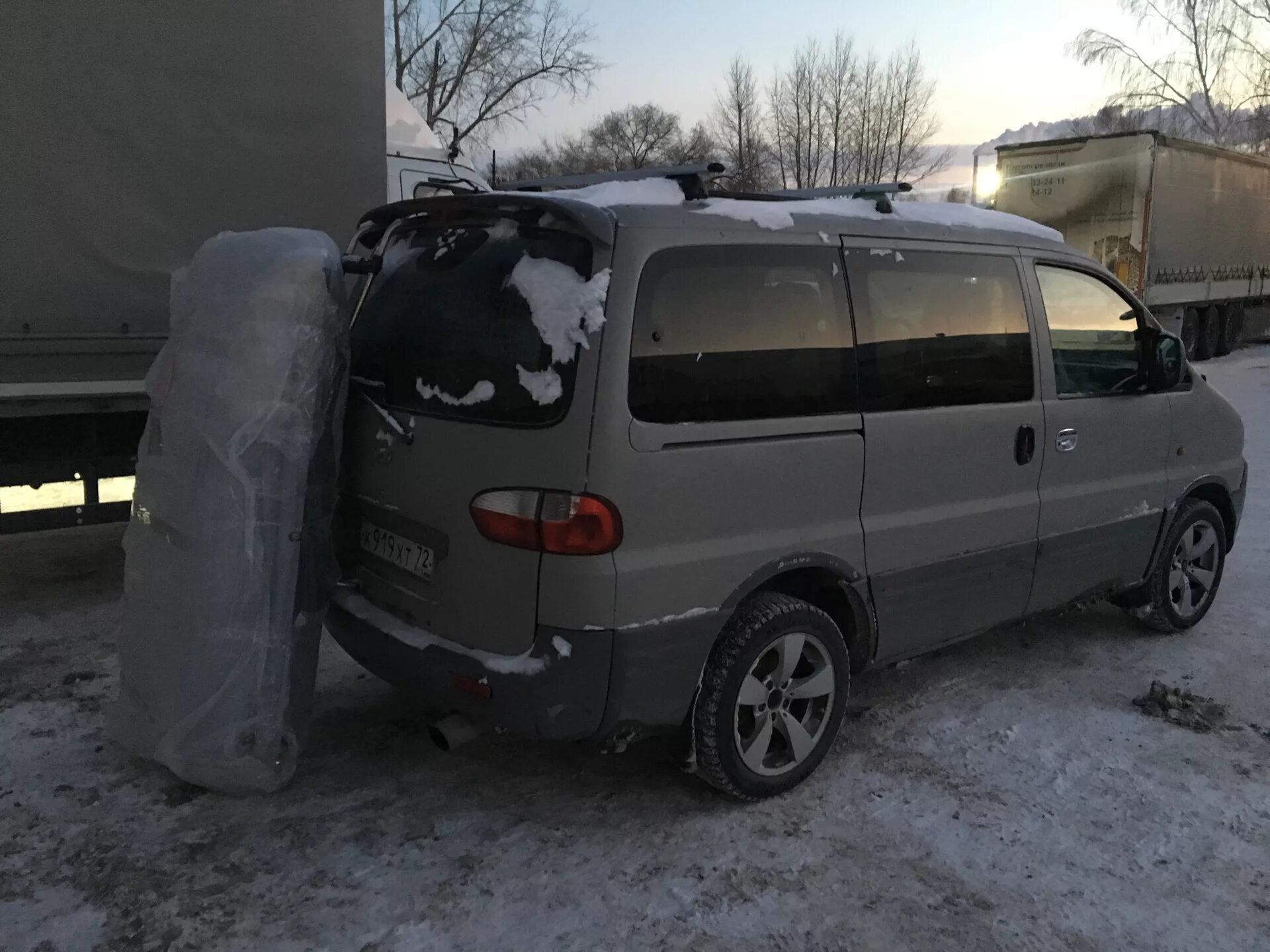 Hyundai Starex 2007. Hyundai h 1/h 100/Starex 2007. Hyundai Starex 2006 багажник. Hyundai Starex h1 2001. Куплю б у хундай старекс