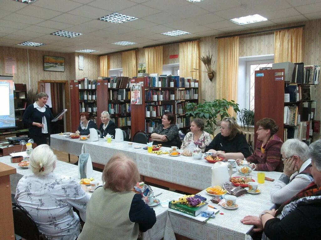 Городская библиотека 3. Городская библиотека Снежинск. Детская библиотека Снежинск. Городская библиотека Кондрово. Колпино городская библиотека.