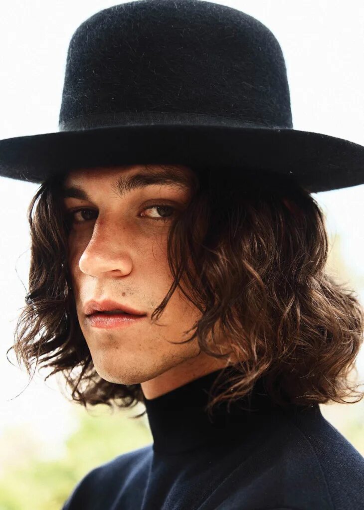 Телефон miles. Майлз Макмиллан. Miles Thomas MCMILLAN. Miles MCMILLAN photo.