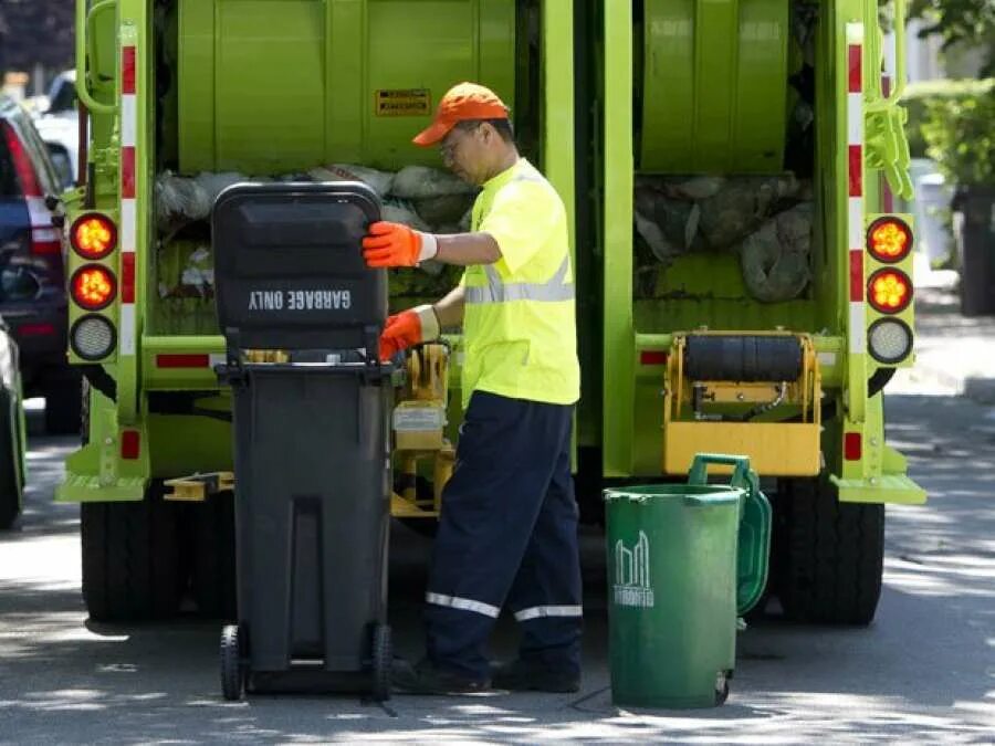 Машина с мусором. Транспортировка отходов. Waste management мусоровоз. Waste removal. Waste management мусоровоз.