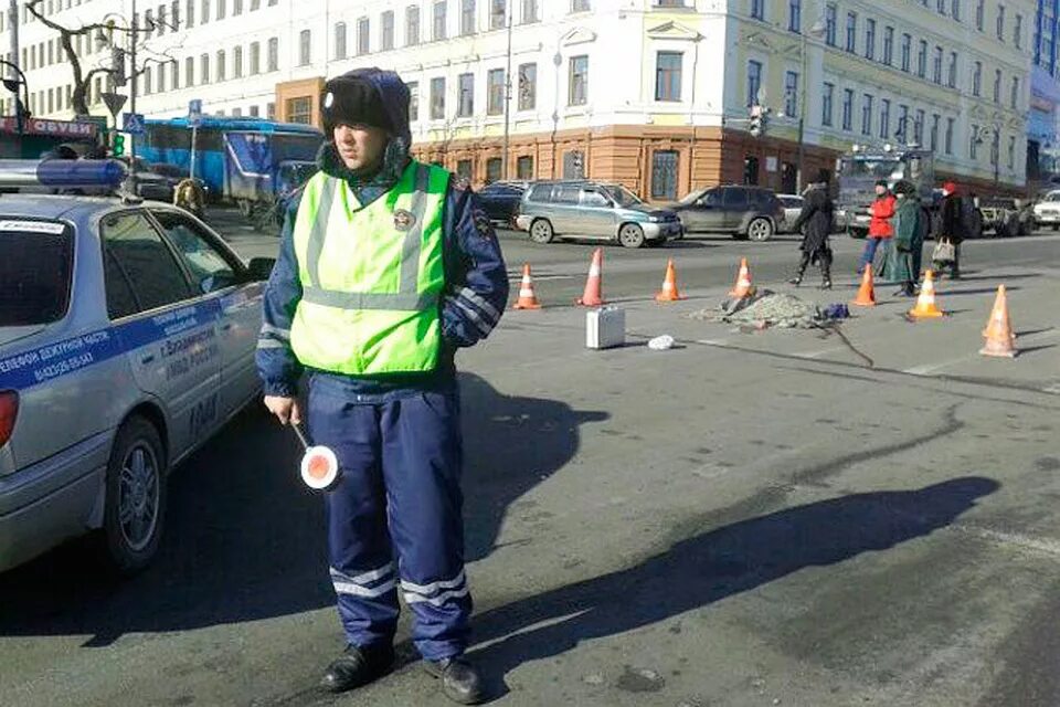 Sns водитель владивосток. Водитель владивосток москва. Водитель автобуса в сланцах. Новости владивостока дороги. Водитель владивосток москва.