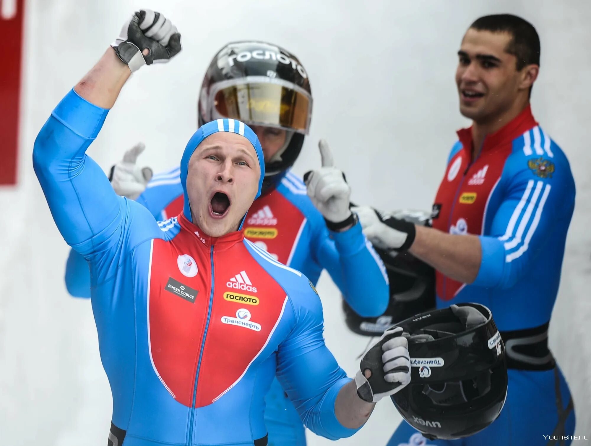 Список спортсменов. Труненков Дмитрий Бобслей. Труненков Олимпийский чемпион. Дмитрий Труненков Олимпийский чемпион. Дмитрий Труненков Сочи 2014.