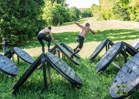 Сделали свою полосу препятствий