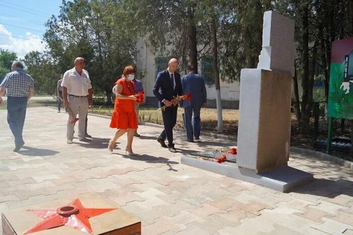 Село надеюсь. Село надеюсь