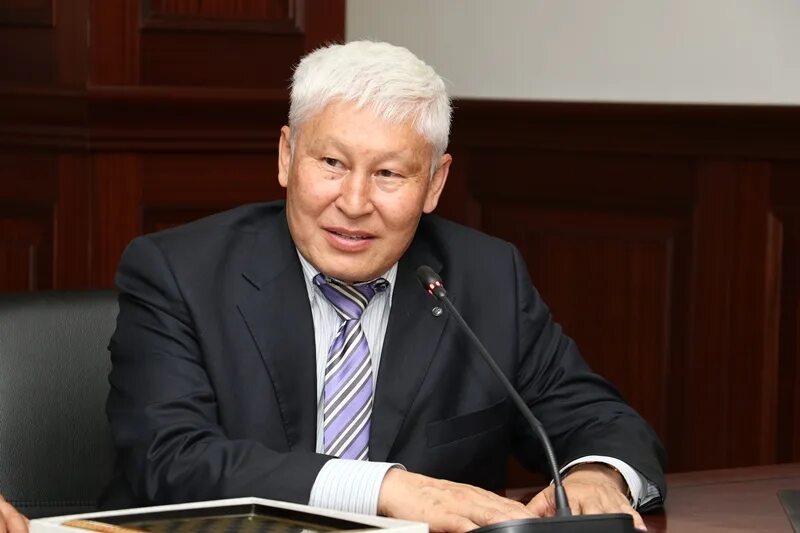 Математики казахстана. Асқар жұмаділдаев математик. Джумадильдаев асқар серкулович. Фото асқара жұмаділдаева. Асқар жұмаділдаев есептері.