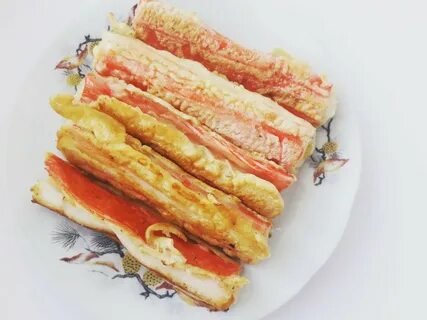 Крабовые палочки с сыром на сковороде