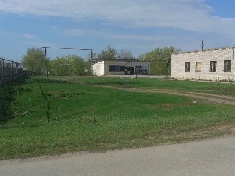 Село яблоновый овраг. Кочкарный овраг. Карьер горелых сланцев яблоневый овраг. Овраг большой лопатинский самарская область. Село яблоновый овраг.