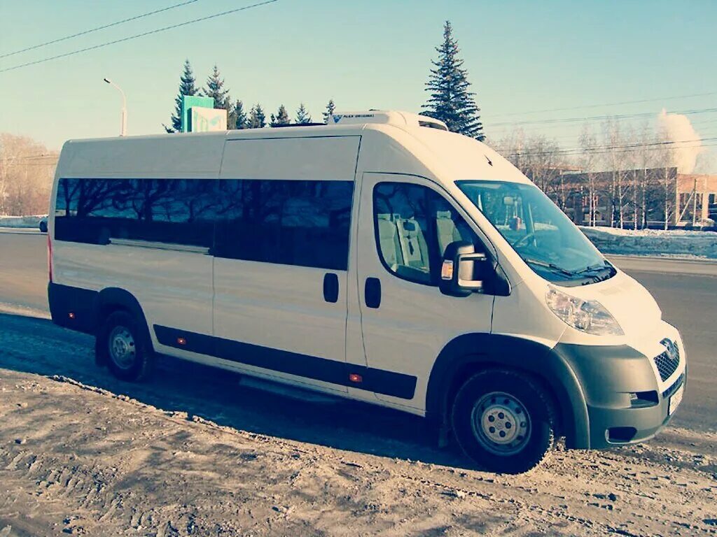 Купить пежо пассажирский. Пежо боксер пассажирский. Peugeot Boxer 16 мест. Пежо боксер пассажирский 2022. Пежо боксер 2011 пассажирский.