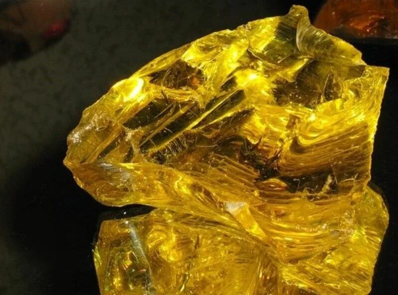 Желтый прозрачный камень фото Yellow Obsidian Gemstone Tumbled Polished