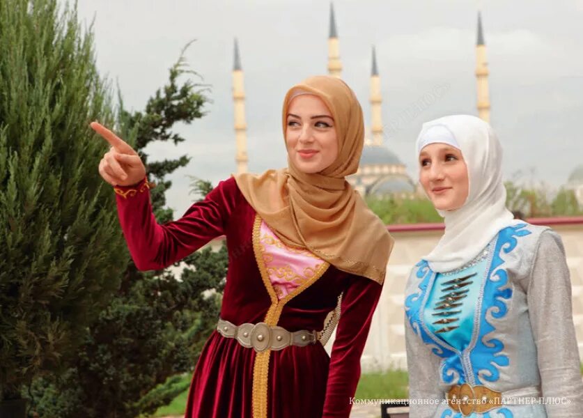 Бисултанова аиша. Вайнах девушка. Чеченские девушки. Вайнах девушка. Фатаи аруси.