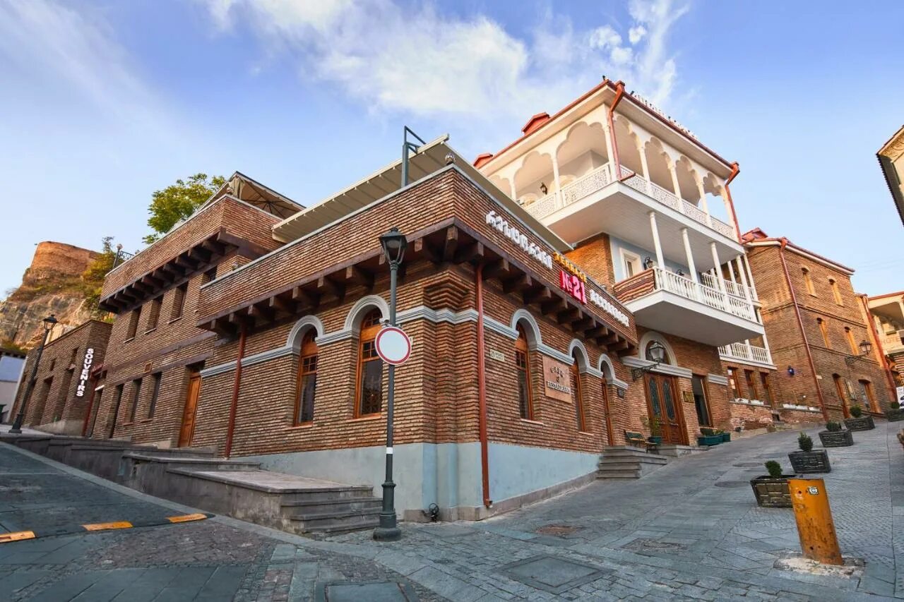 Гостиница Олд Тбилиси. Тбилиси отель old Tbilisi. Hotel Tiflis Грузия Тбилиси. Отель старый Тбилиси в Тбилиси.