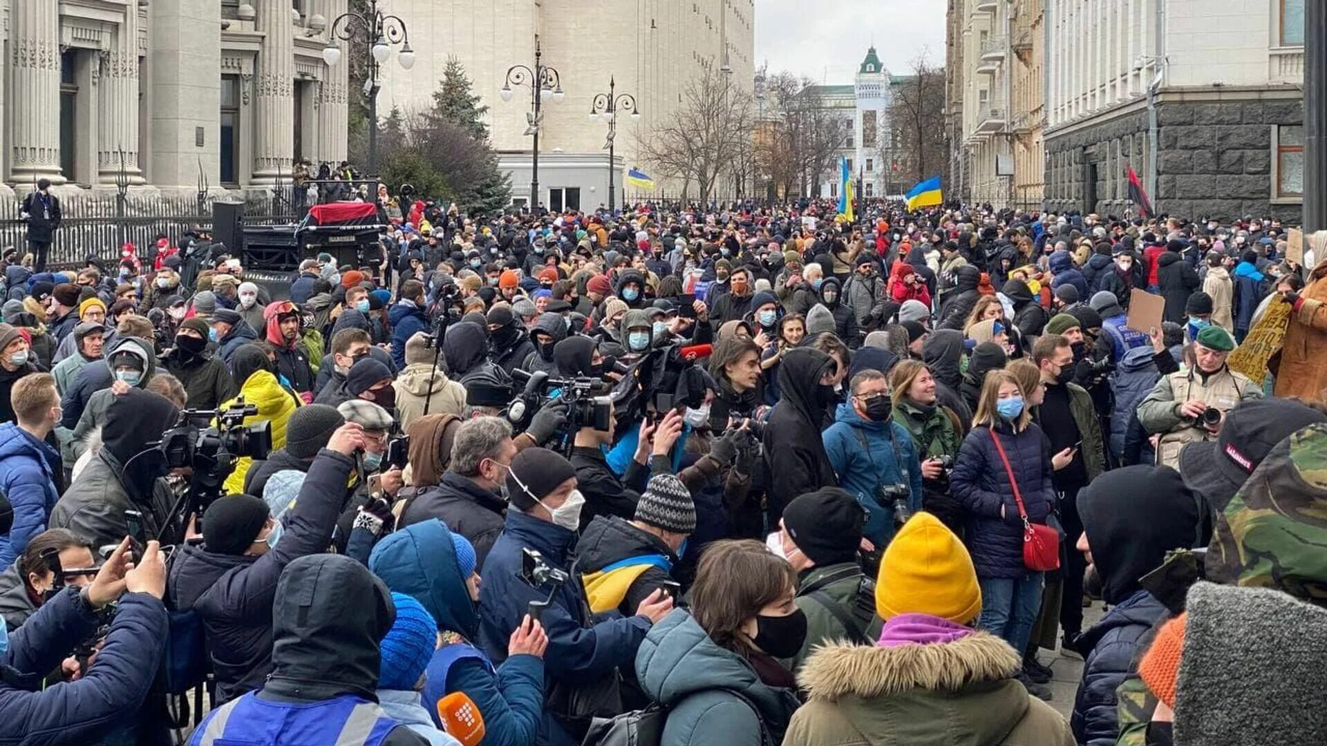 События в киеве сегодня. Митинг. Митинг в Киеве. Митинги в Украине сейчас. Протесты в Киеве 2021.