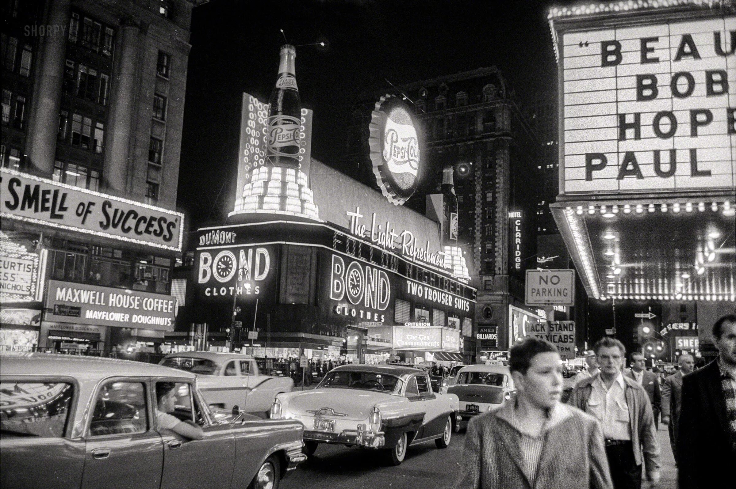 When go to new york. Нью-Йорк Таймс сквер. Нью Йорк 1950 год Бродвей. Нью Йорк 1957 года. Нью-Йорк Таймс сквер в 1957.