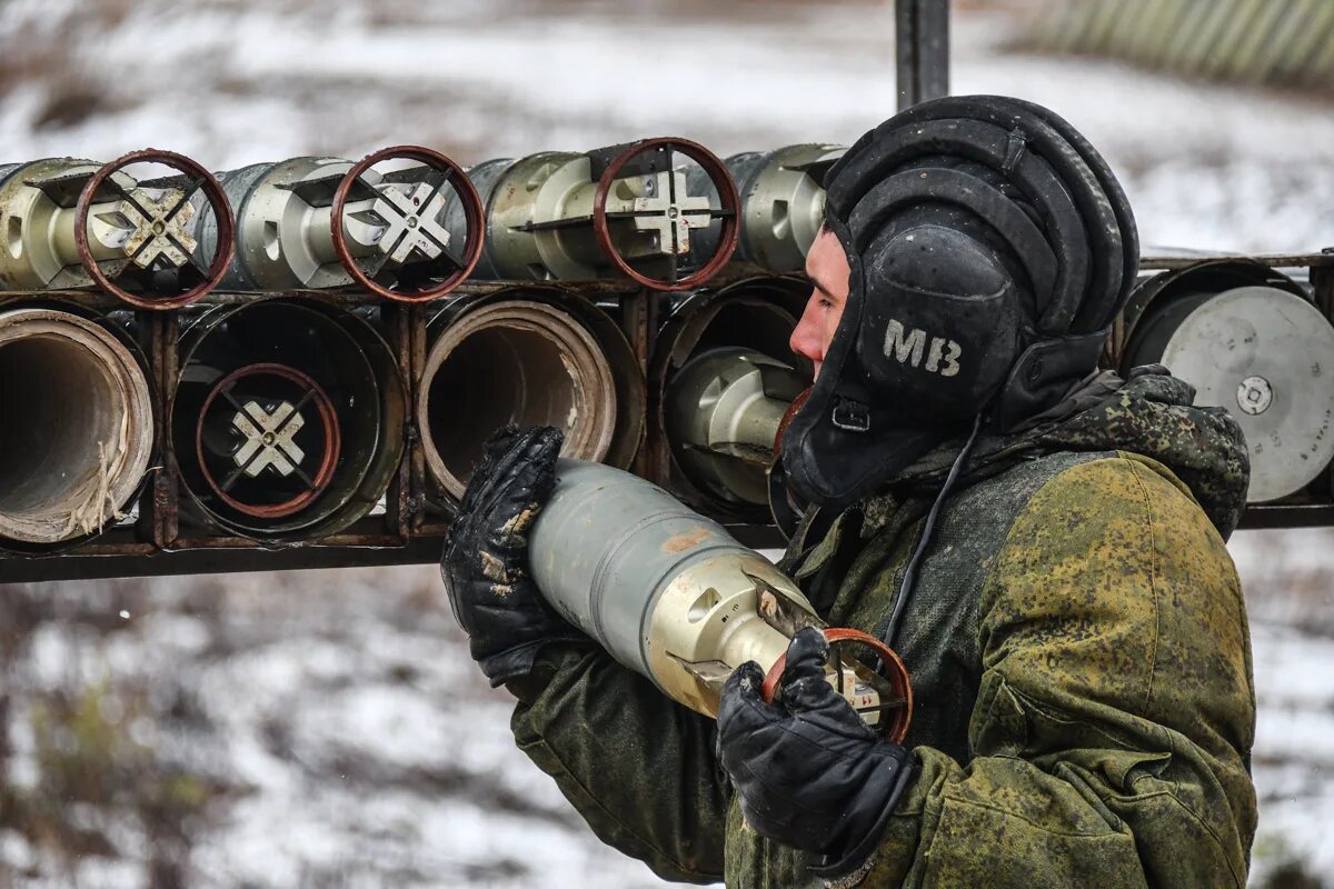 Военное нападение россии. Трофеи Российской армии 2022. Трофеи наших войск на Украине. Войска РФ В Харькове 24.02.