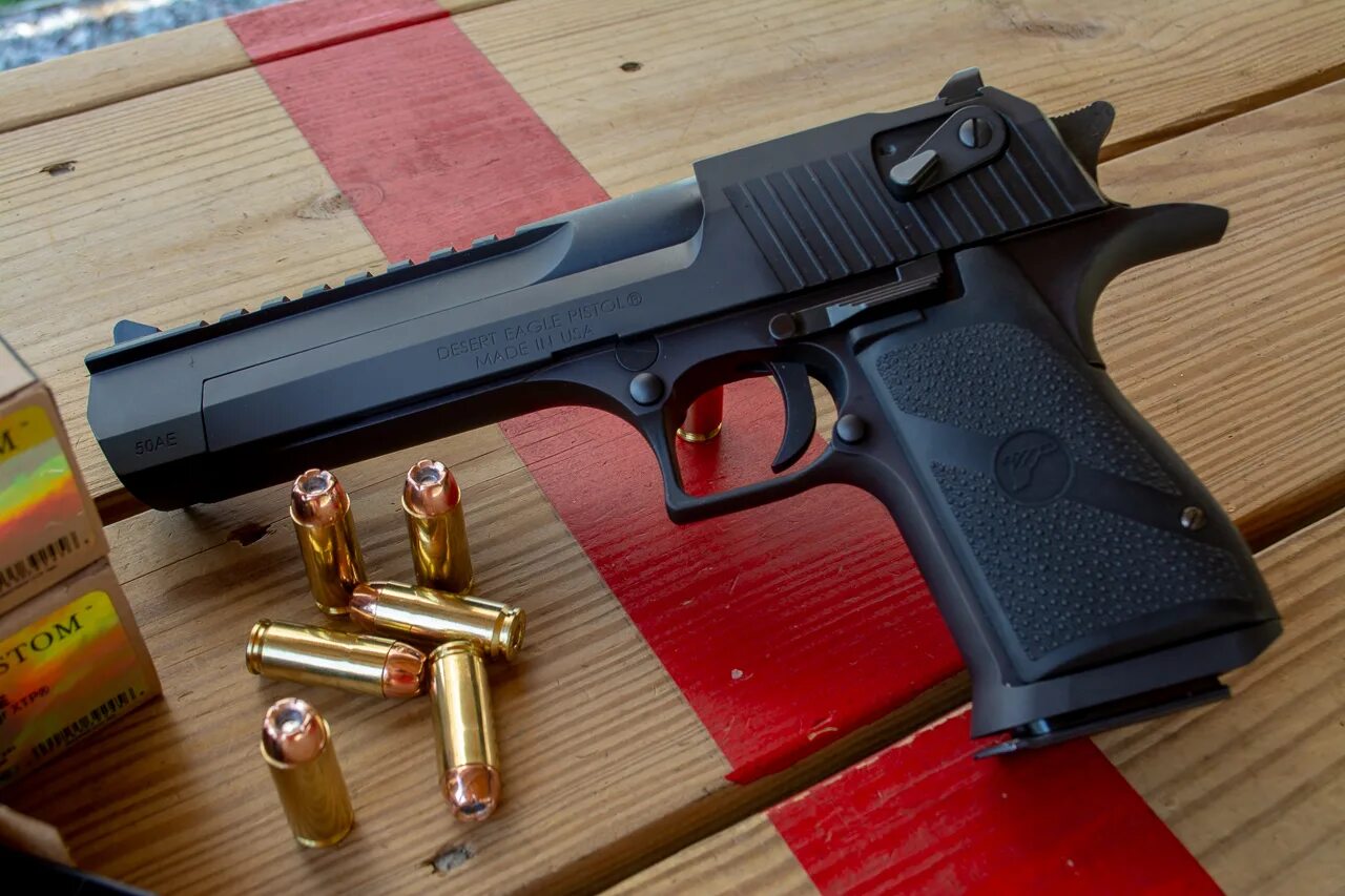 Desert eagle калибр. Десерт игл 50 Калибр. Desert Eagle 50 калибра. Desert Eagle 50 Магнум.