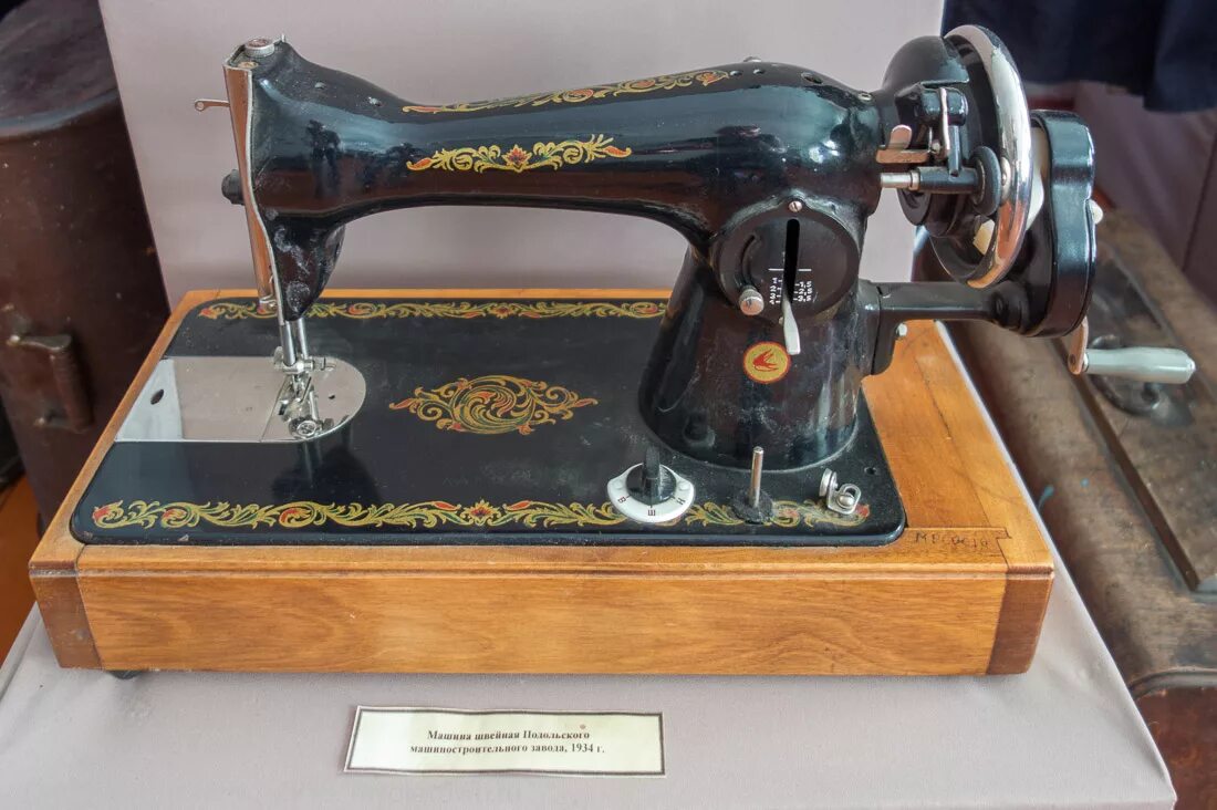 промышленная швейная машина 2022 класс. завод швейных машин. швейная машинка зингер 9012. завод швейных машин. швейная машина чайка подольского завода.