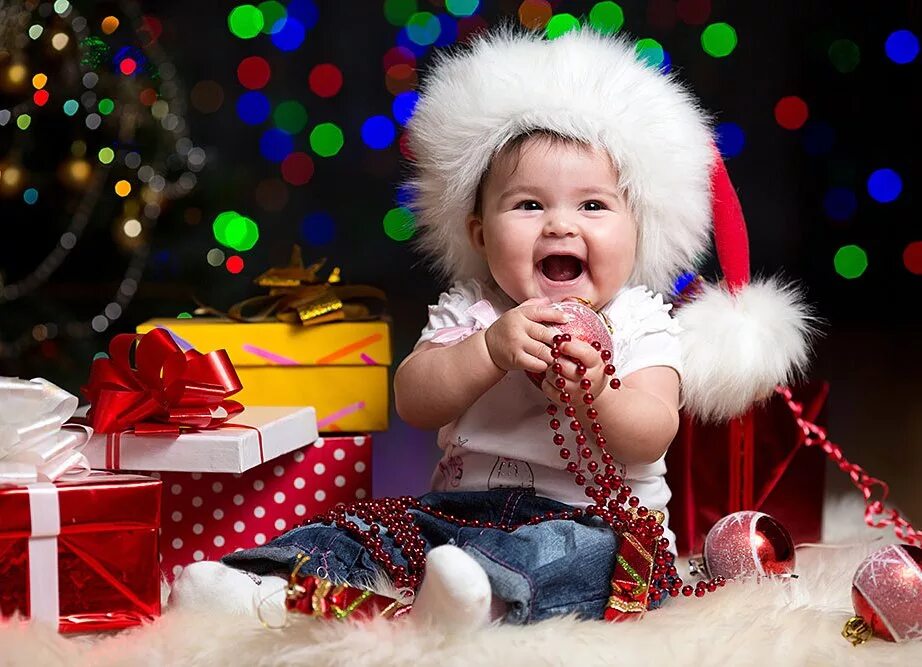 Новогоднее чудо дети. Корзины с малышом новый год. Новогодний младенец сша. Новогодний младенец. Девочка родившаяся в рождество.