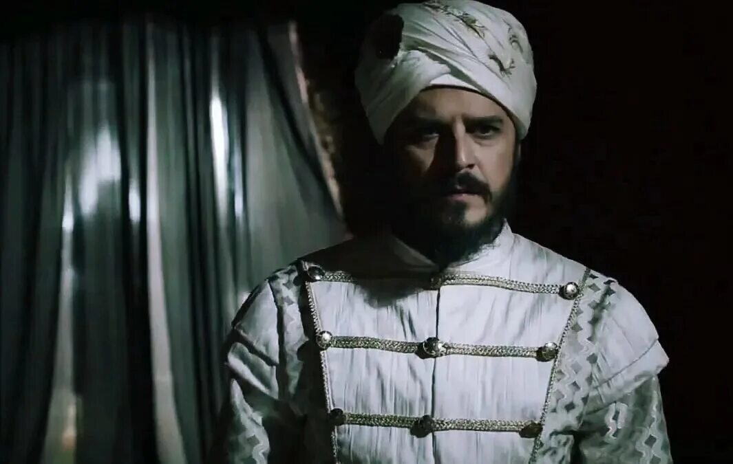 Какой был мустафа сын сулеймана. Шехзаде мустафа. Мустафа фото. Какой был мустафа сын сулеймана. Шехзаде мустафа.