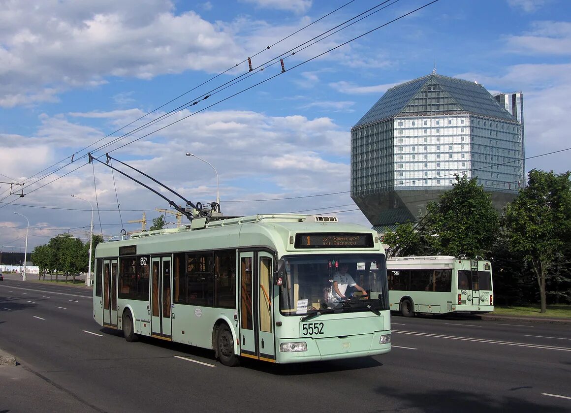 Троллейбусы города минска. Троллейбус Минск БКМ. БКМ-321 троллейбус Беларусь. БКМ 321 Минск. Троллейбусы БКМ 321 новые.