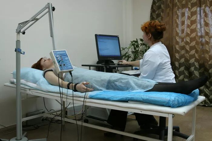 Пройти энмг нижних конечностей. Эмг стимуляционная нижних конечностей. реовазография верхних конечностей. электронейромиография нижних конечностей.