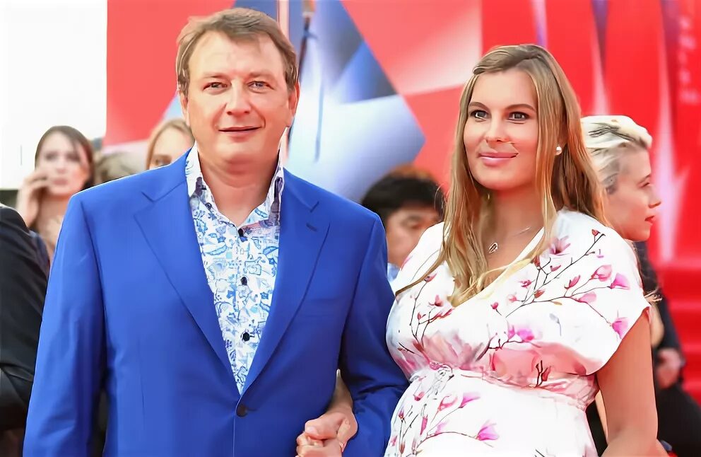 Марат Башаров мечтает вырастить из сына известного хоккеиста STARHIT
