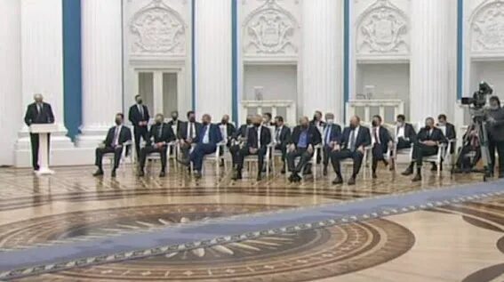 Встреча президента с представителями бизнеса. Встреча Путина с представителями деловых кругов. Встреча Путина с бизнесом в Кремле.