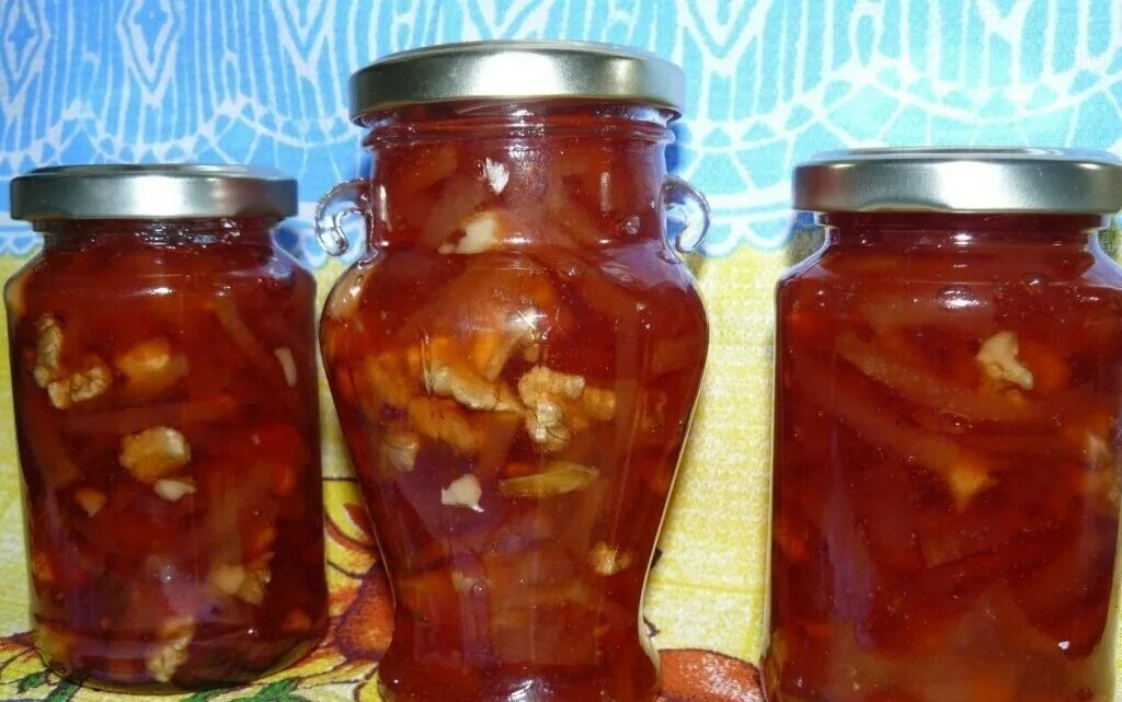 Айва и грецкий орех. Желе из айвы. Варенье из айвы. Айва косточки. Японская айва варенье.